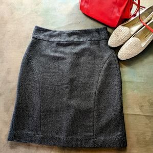 Banana Republic Skirt Black & White Size 2